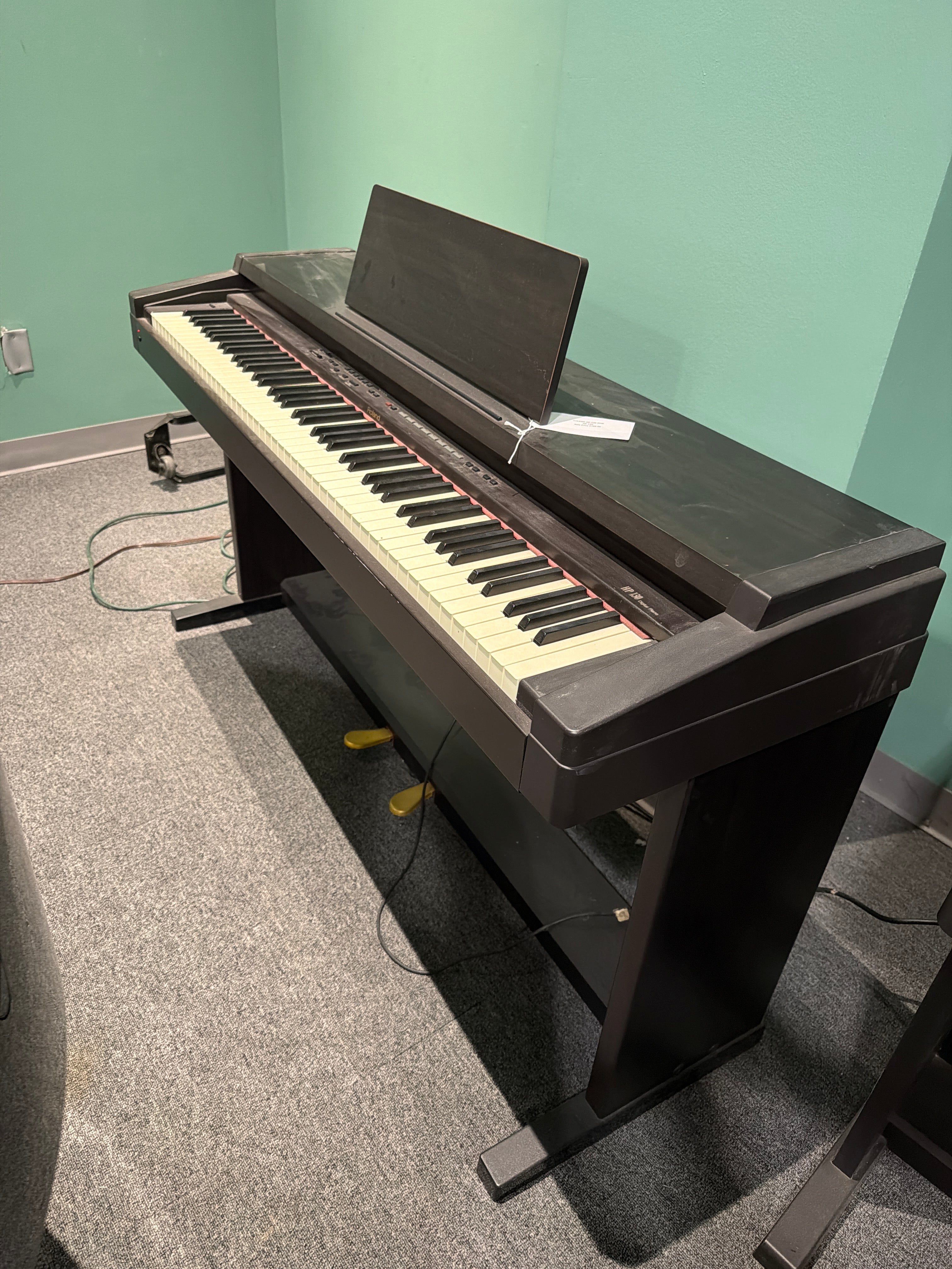 Roland HP130 #ZK32124